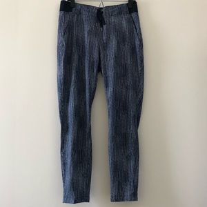 Athleta pattern cropped pant size 4